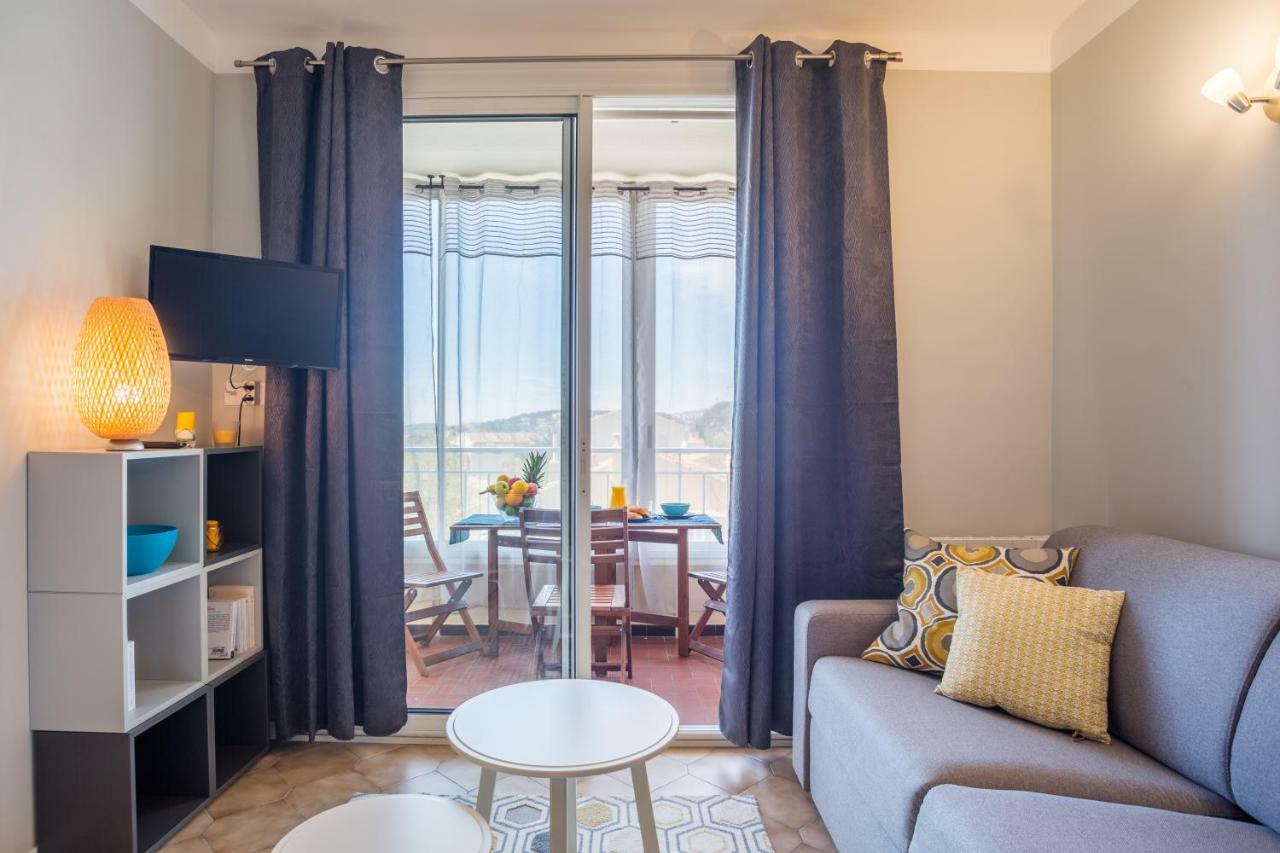 Appartamento T2 avec loggia fleurie et ensoleillée Tolone Esterno foto
