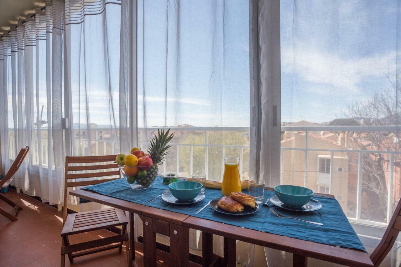 Appartamento T2 avec loggia fleurie et ensoleillée Tolone Esterno foto