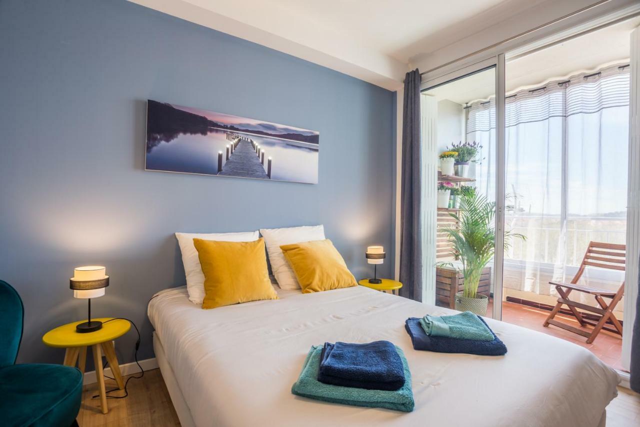 Appartamento T2 avec loggia fleurie et ensoleillée Tolone Esterno foto